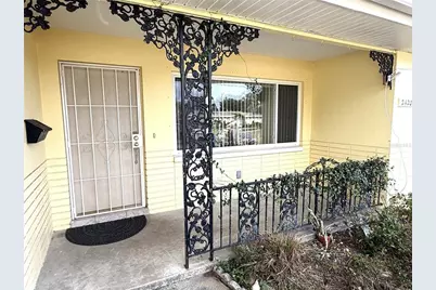 2420 68th Avenue S, Saint Petersburg, FL 33712 - Photo 2