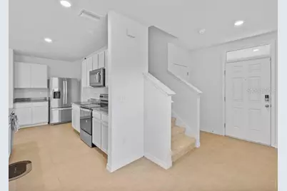 17006 Wave Tressle Place, Wimauma, FL 33598 - Photo 6