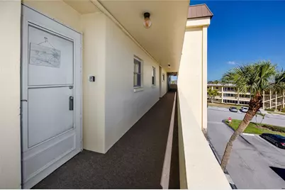 4650 Cove Circle #409, Saint Petersburg, FL 33708 - Photo 28