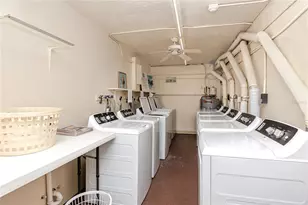 4650 Cove Cir, Saint Petersburg, FL 33708 - Photo 40