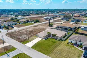 2422 NW 20th Pl, Cape Coral, FL 33993 - Photo 44