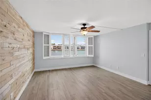 7645 Sun Island Dr S, South Pasadena, FL 33707 - Photo 16