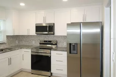238 43rd Avenue N, Saint Petersburg, FL 33703 - Photo 4