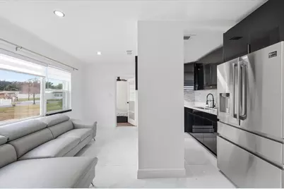 2521 W Minnehaha Street, Tampa, FL 33614 - Photo 4