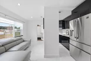 2521 W Minnehaha St, Tampa, FL 33614 - Photo 4