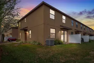 10235 Villa Palazzo Ct, Tampa, FL 33615 - Photo 2
