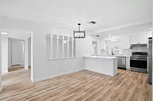 1978 Radcliffe Dr N, Clearwater, FL 33763 - Photo 8