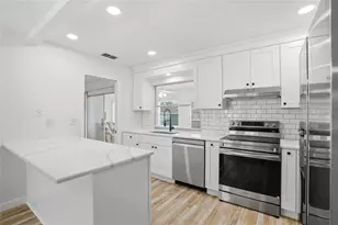 1978 Radcliffe Dr N, Clearwater, FL 33763 - Photo 10