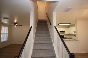 1575 Blue Magnolia Rd, Brandon, FL 33510 - Photo 4