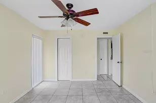 8605 Huron Ct, Tampa, FL 33614 - Photo 6