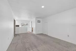 902 2 Houses Ln, Seffner, FL 33584 - Photo 12