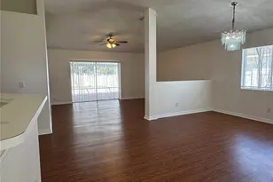 210 Chardonnay Pl, Valrico, FL 33594 - Photo 4