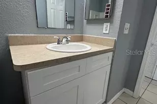 8425 Camden St, Tampa, FL 33614 - Photo 10