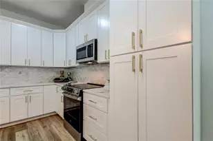11230 Bloomington Dr, Tampa, FL 33635 - Photo 24