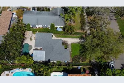 218 Appian Way NE, Saint Petersburg, FL 33704 - Photo 4