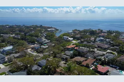 218 Appian Way NE, Saint Petersburg, FL 33704 - Photo 16