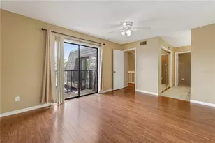 15202 W Pond Woods Dr, Tampa, FL 33618 - Photo 18