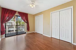 15202 W Pond Woods Dr, Tampa, FL 33618 - Photo 14