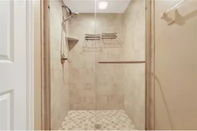 15202 W Pond Woods Drive, Tampa, FL 33618 - Photo 20