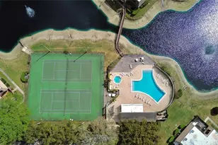 15202 W Pond Woods Dr, Tampa, FL 33618 - Photo 2