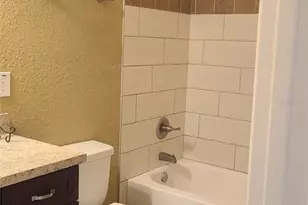 2914 Royal Tuscan Ln, Valrico, FL 33594 - Photo 18