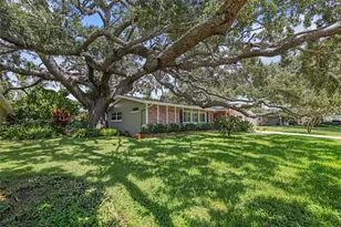 2353 Demaret Dr, Dunedin, FL 34698 - Photo 68