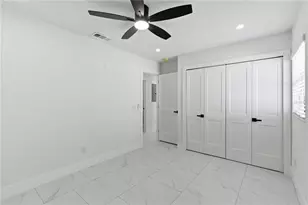 8205 Tanglewood Ln, Tampa, FL 33615 - Photo 20