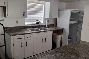 2285 Richter St, Dunedin, FL 34698 - Photo 2