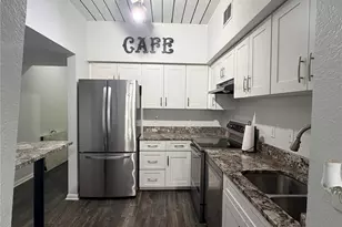 2320 W Azeele St, Tampa, FL 33609 - Photo 8