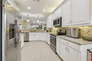 4913 Marble Springs Cir, Wimauma, FL 33598 - Photo 16