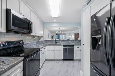 14900 Gulf Boulevard #304, Madeira Beach, FL 33708 - Photo 6