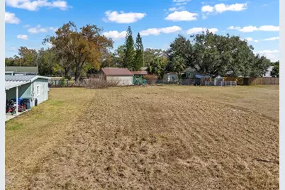 910 Lytle St SW, Ruskin, FL 33570 - Photo 10