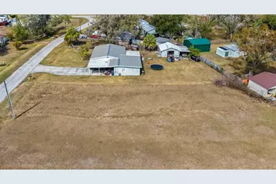 910 Lytle St SW, Ruskin, FL 33570 - Photo 4