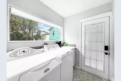 626 37th Avenue S, Saint Petersburg, FL 33705 - Photo 18