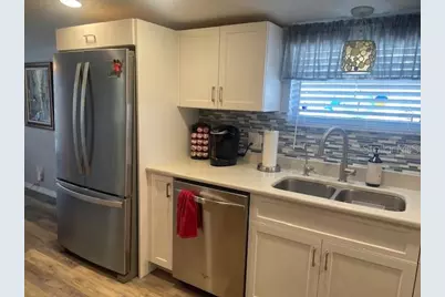 7935 49th Avenue N, Saint Petersburg, FL 33709 - Photo 4