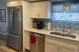 7935 49th Ave N, Saint Petersburg, FL 33709 - Photo 4