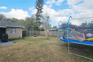 3009 S Willow Dr, Plant City, FL 33566 - Photo 12