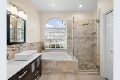 11310 Glenmont Drive, Tampa, FL 33635 - Photo 10