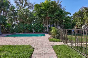 120 Park St N, Saint Petersburg, FL 33710 - Photo 68