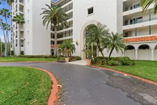 4750 Dolphin Cay Ln S, Saint Petersburg, FL 33711 - Photo 2