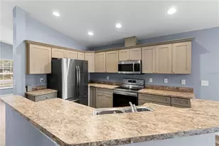 318 Bennett St, Auburndale, FL 33823 - Photo 8