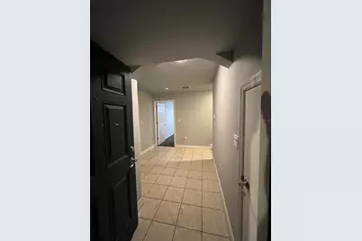 4539 Bay Spring Court, Tampa, FL 33611 - Photo 4