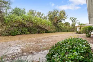 2113 Hartlebury Way, Sun City Center, FL 33573 - Photo 32