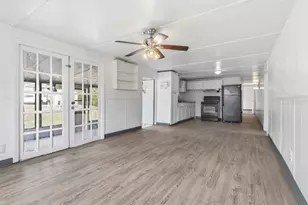 37421 Marcy Ln, Zephyrhills, FL 33542 - Photo 4