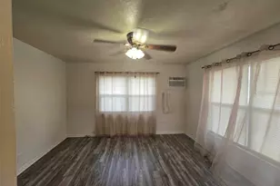 1414 E 108th Ave, Tampa, FL 33612 - Photo 4