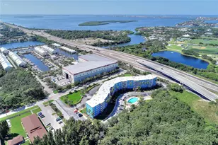 3315 58th Ave S, Saint Petersburg, FL 33712 - Photo 4