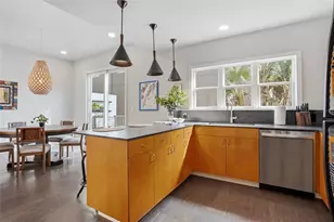 106 Fareham Pl N, Saint Petersburg, FL 33701 - Photo 10