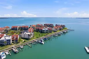 128 1st St E, Tierra Verde, FL 33715 - Photo 4