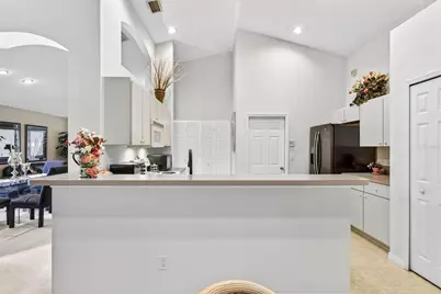 15501 Conway Place, Tampa, FL 33624 - Photo 8