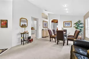 15501 Conway Pl, Tampa, FL 33624 - Photo 4